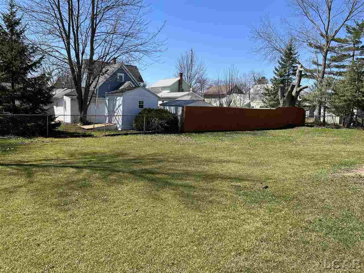 1032 Chestnut Street Adrian, MI 49221 - Photo 4 of 18 50070349-3.JPG