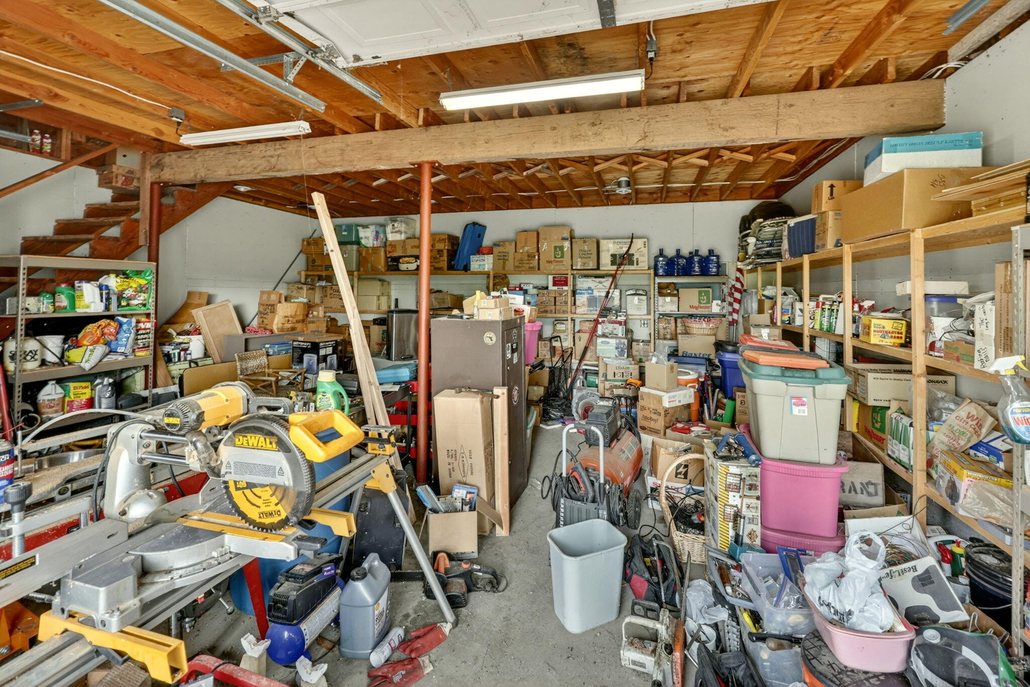 1374 West Linn Road Eagle Point, OR 97524 - Photo 34 of 45 Garage