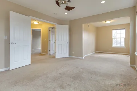 $629,900 | 4 Waterton Drive, Streamwood, IL 60107