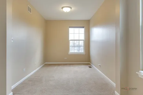 $629,900 | 4 Waterton Drive, Streamwood, IL 60107