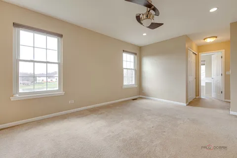 $629,900 | 4 Waterton Drive, Streamwood, IL 60107