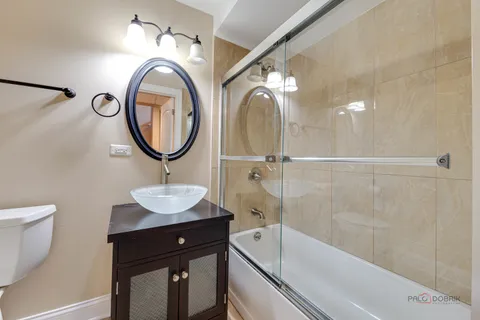 $629,900 | 4 Waterton Drive, Streamwood, IL 60107