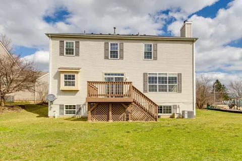 $629,900 | 4 Waterton Drive, Streamwood, IL 60107