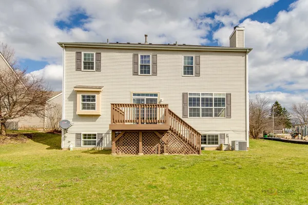 $629,900 | 4 Waterton Drive, Streamwood, IL 60107