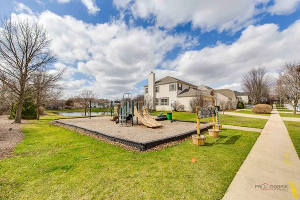 $629,900 | 4 Waterton Drive, Streamwood, IL 60107