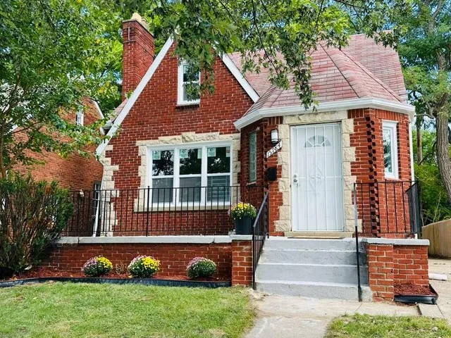 $130,000 | 15784 Pinehurst Street, Detroit, MI 48238