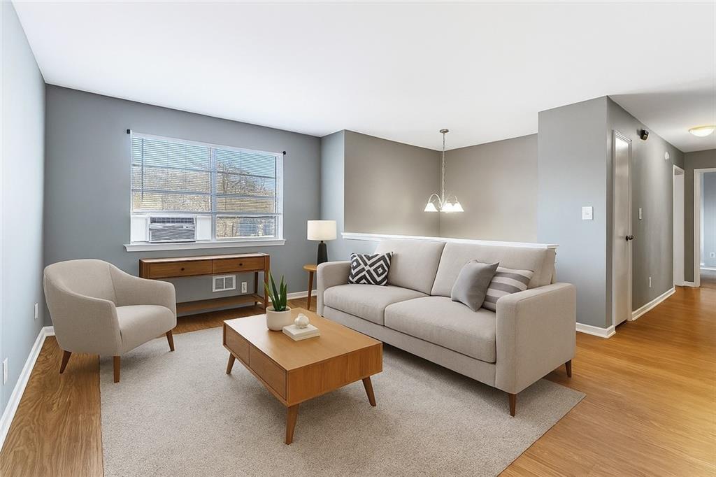 2724 Oxford Drive Decatur, GA 30034 - Photo 3 of 20