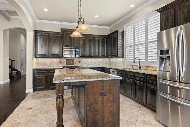 $2,350 | 182 Charleston Lane, Fate, TX 75189