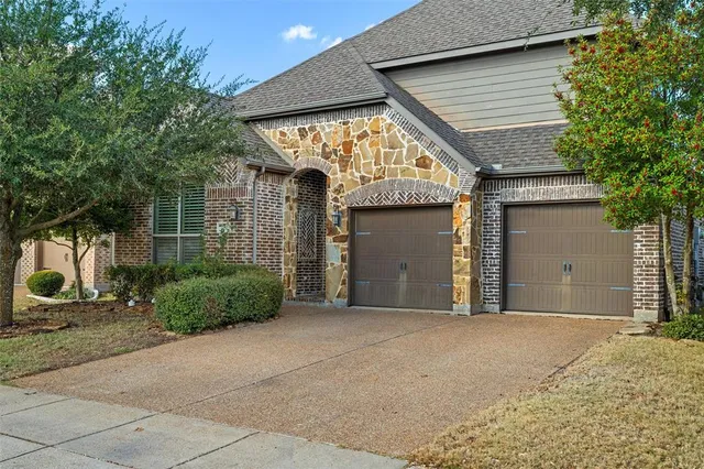 $2,350 | 182 Charleston Lane, Fate, TX 75189