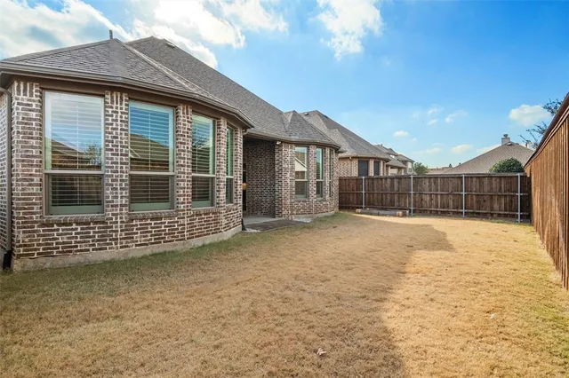 $2,350 | 182 Charleston Lane, Fate, TX 75189