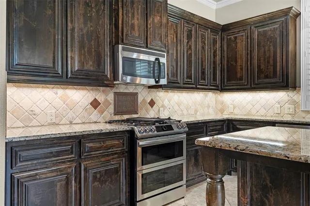 $2,350 | 182 Charleston Lane, Fate, TX 75189