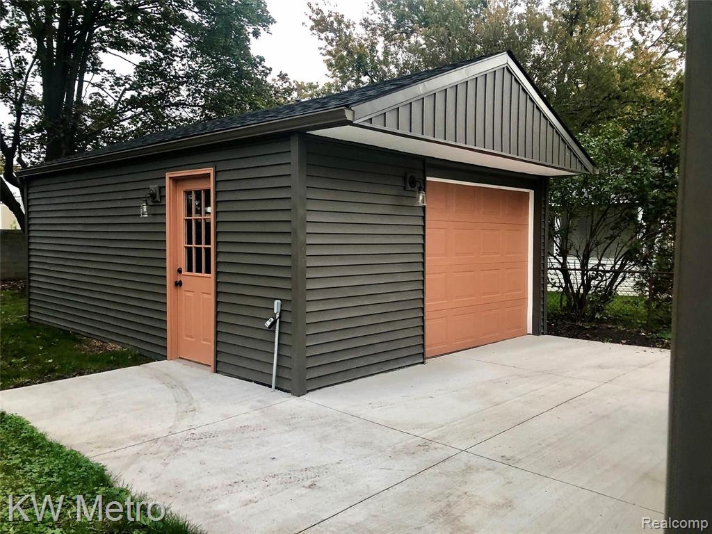 3826 Durham Road Royal Oak, MI 48073 - Photo 5 of 23