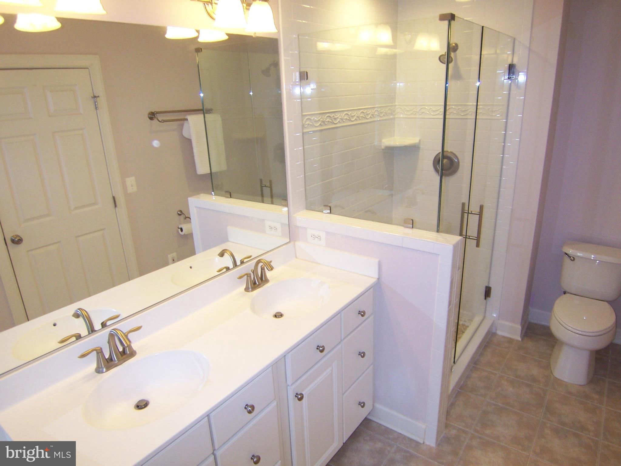 804 West Glebe Road Alexandria, VA 22305 - Photo 17 of 30 Bath (Master)
