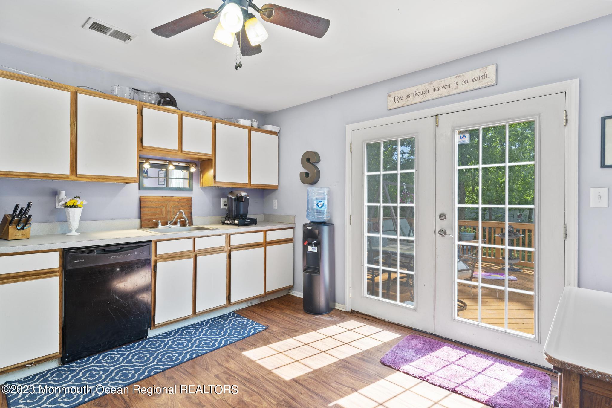 317 Green Acres Road Manchester Township, NJ 08759 - Photo 11 of 33 317 Green Acers (6)