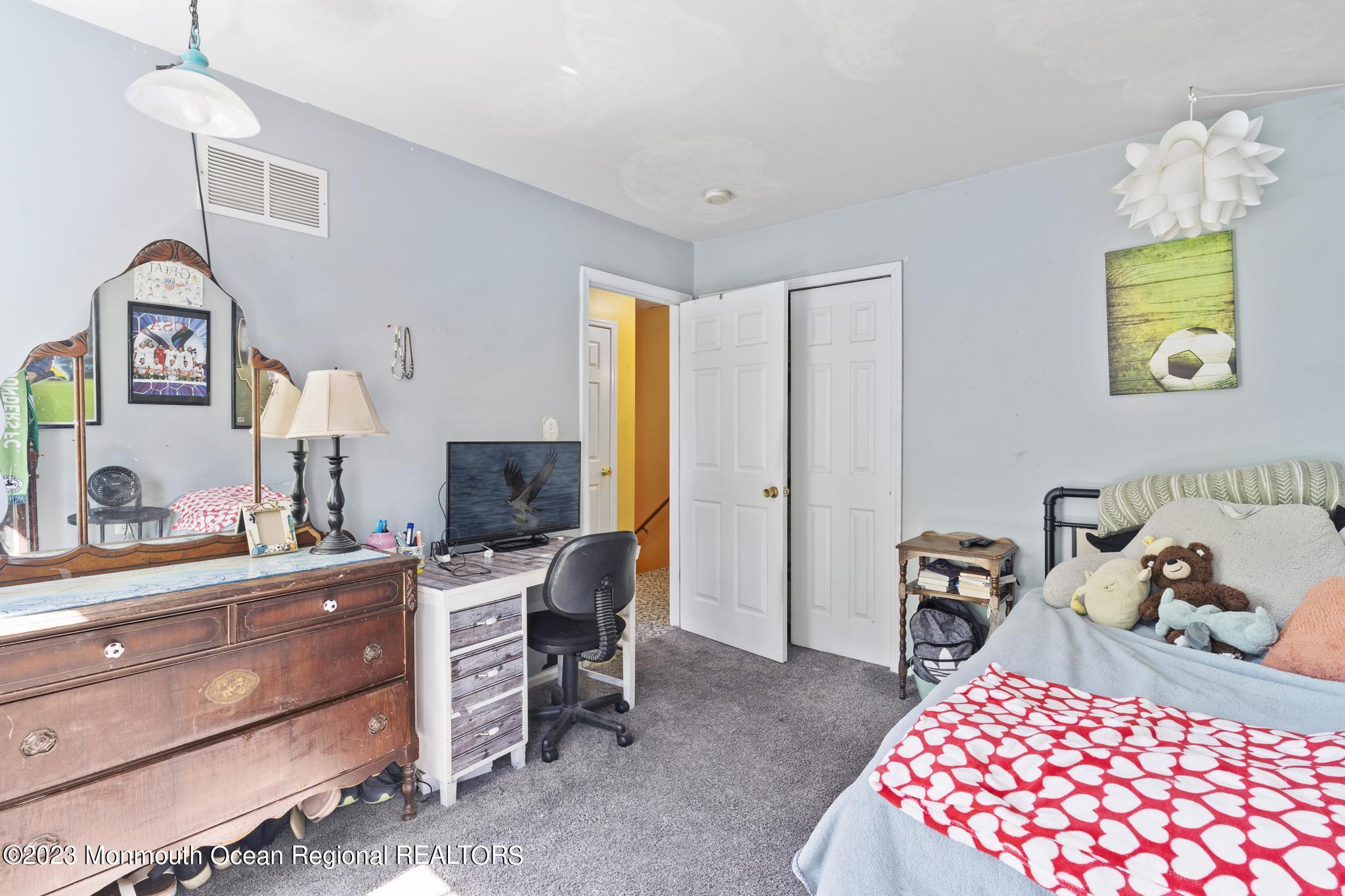 317 Green Acres Road Manchester Township, NJ 08759 - Photo 20 of 33 317 Green Acers (21)