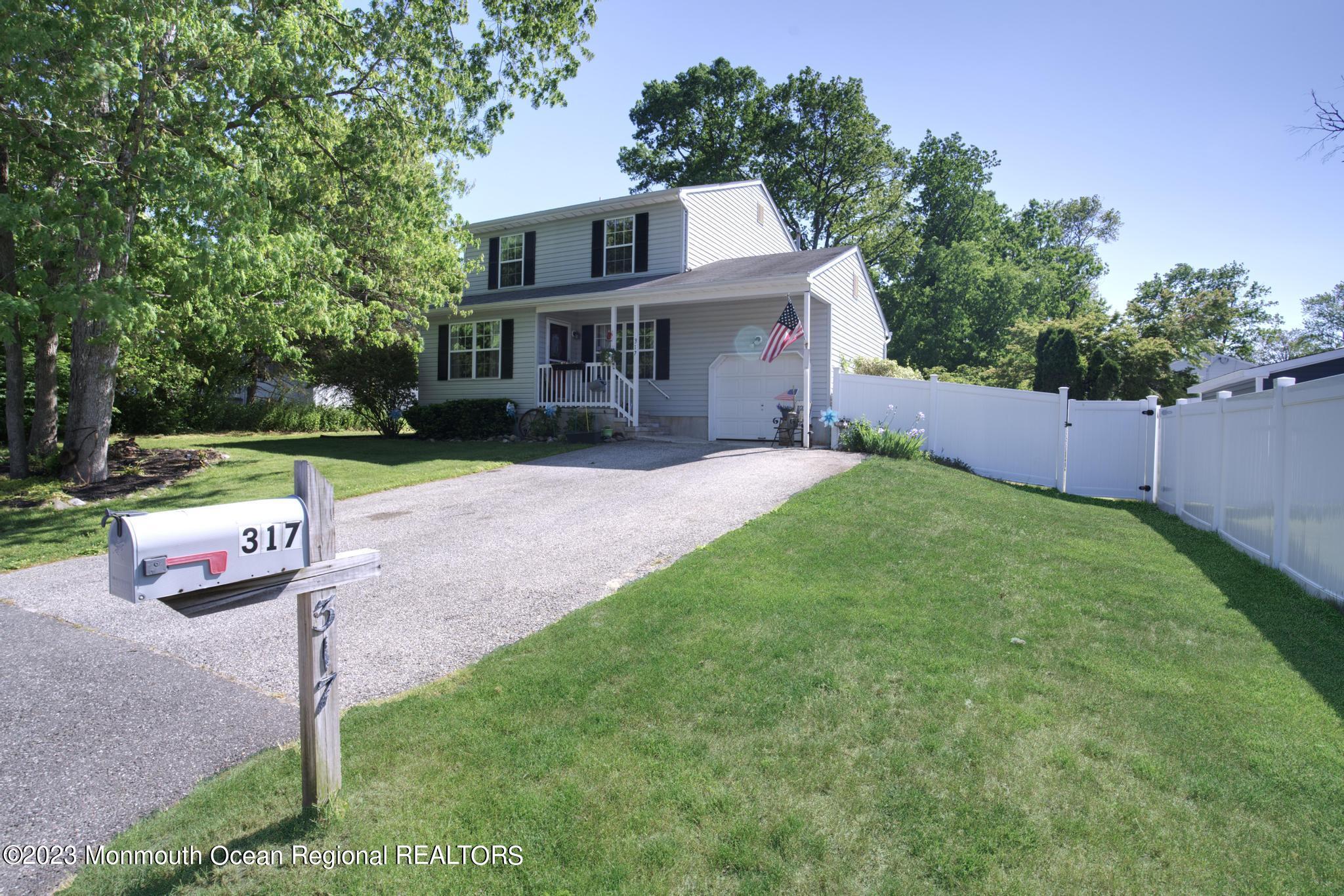 317 Green Acres Road Manchester Township, NJ 08759 - Photo 2 of 33 317 Green Acers (1)