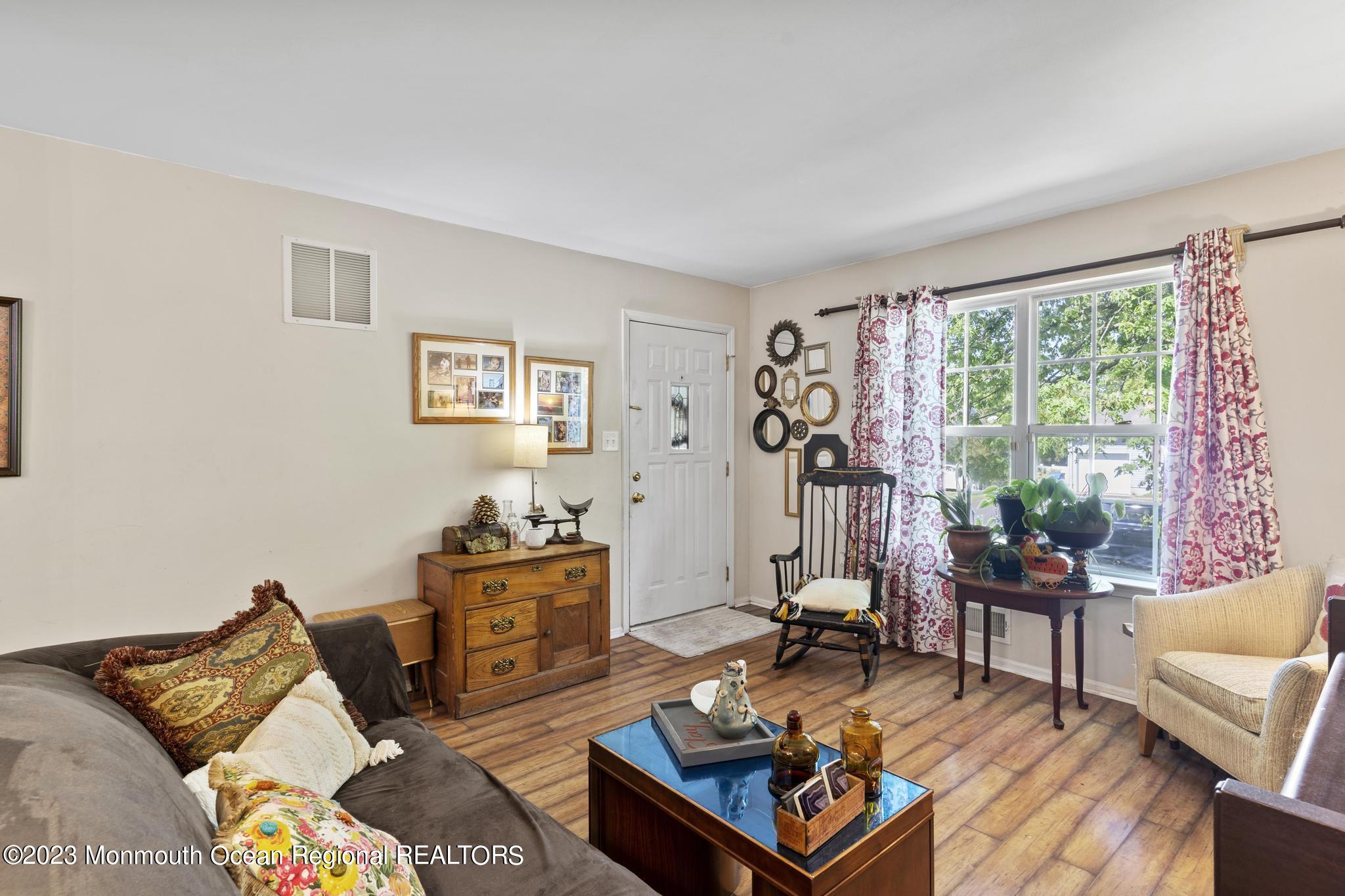 317 Green Acres Road Manchester Township, NJ 08759 - Photo 4 of 33 317 Green Acers (12)