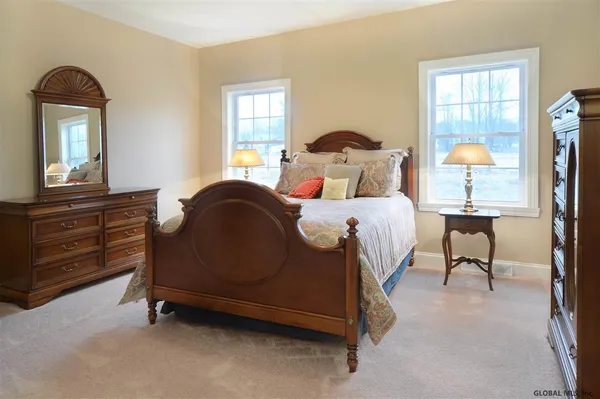 $583,500 | 61 Lakepointe Way, Saratoga Springs, NY 12866