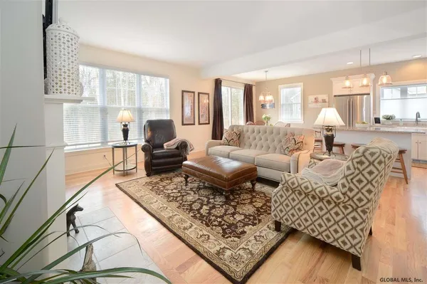 $583,500 | 61 Lakepointe Way, Saratoga Springs, NY 12866