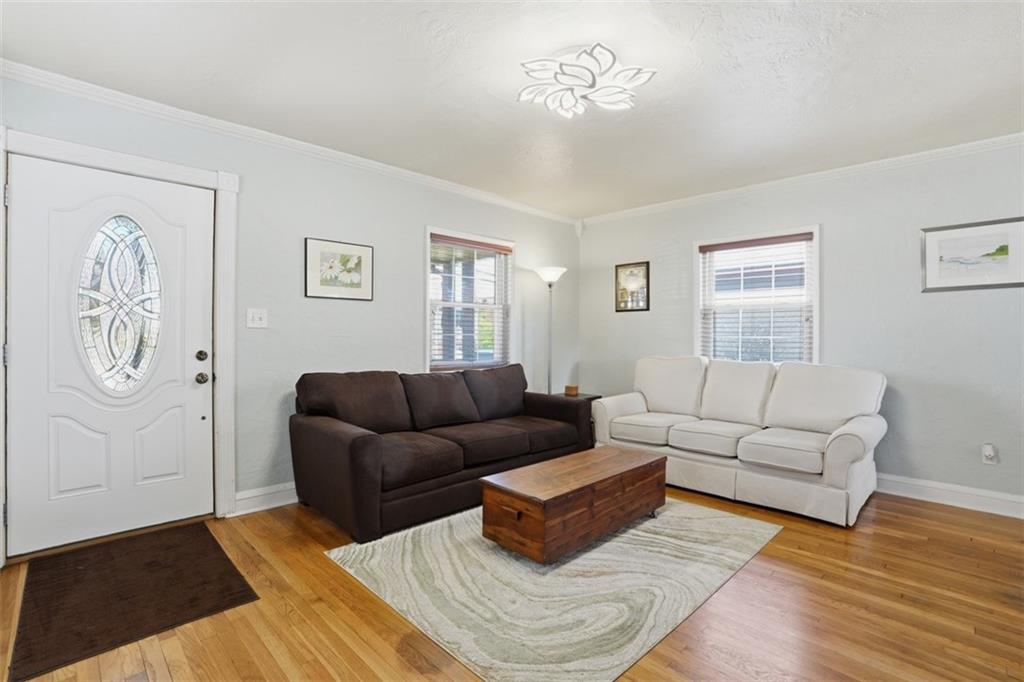 645 McCully Street Pittsburgh, PA 15243 - Photo 8 of 32
