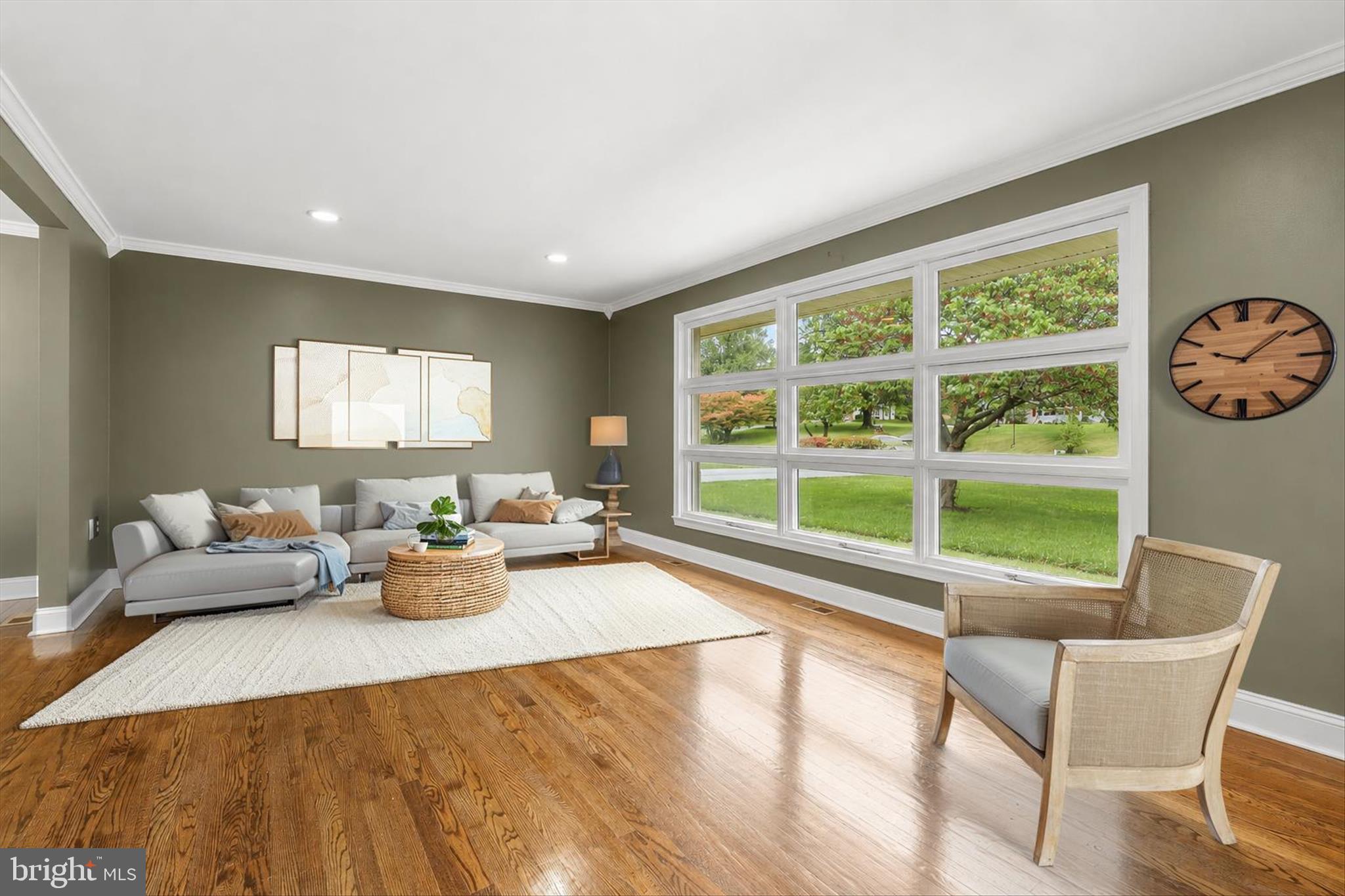 11713 Wayneridge Street Fulton, MD 20759 - Photo 2 of 52 Living Room / Virtually Staged