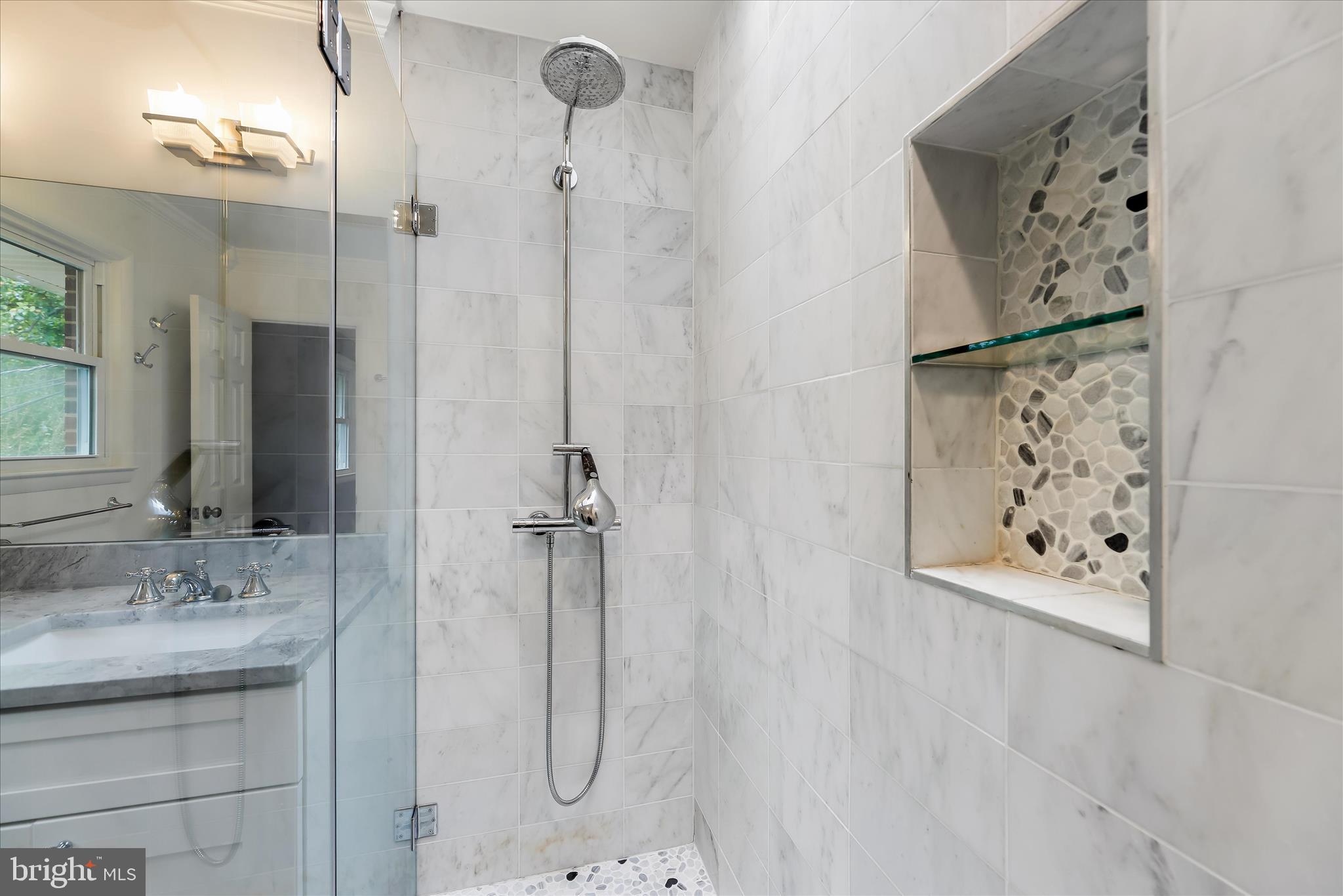 11713 Wayneridge Street Fulton, MD 20759 - Photo 24 of 52 Primary Bath