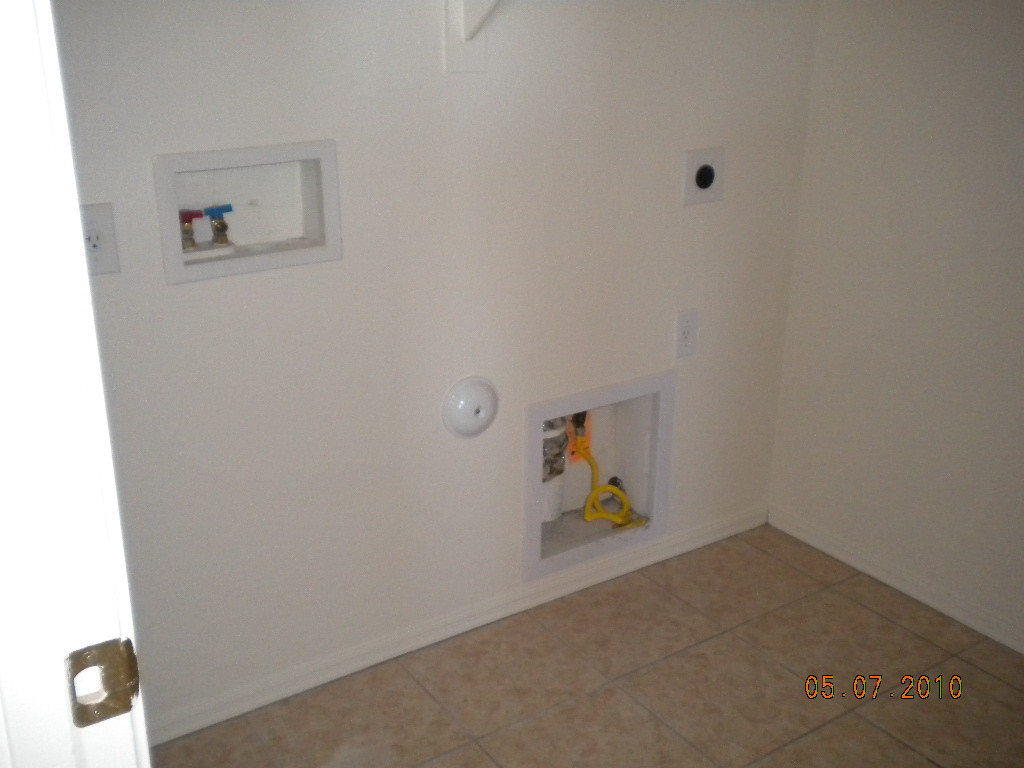 7356 West Beverly Road Laveen, AZ 85339 - Photo 19 of 21 Laundry