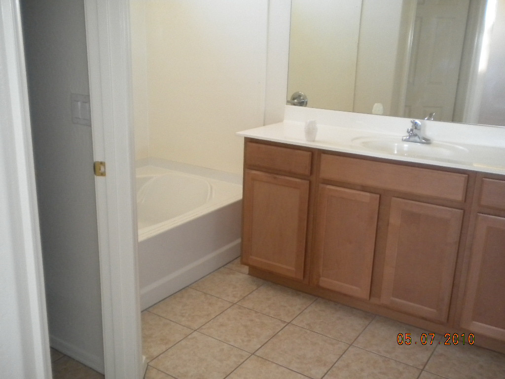 7356 West Beverly Road Laveen, AZ 85339 - Photo 8 of 21 Master Bedroom