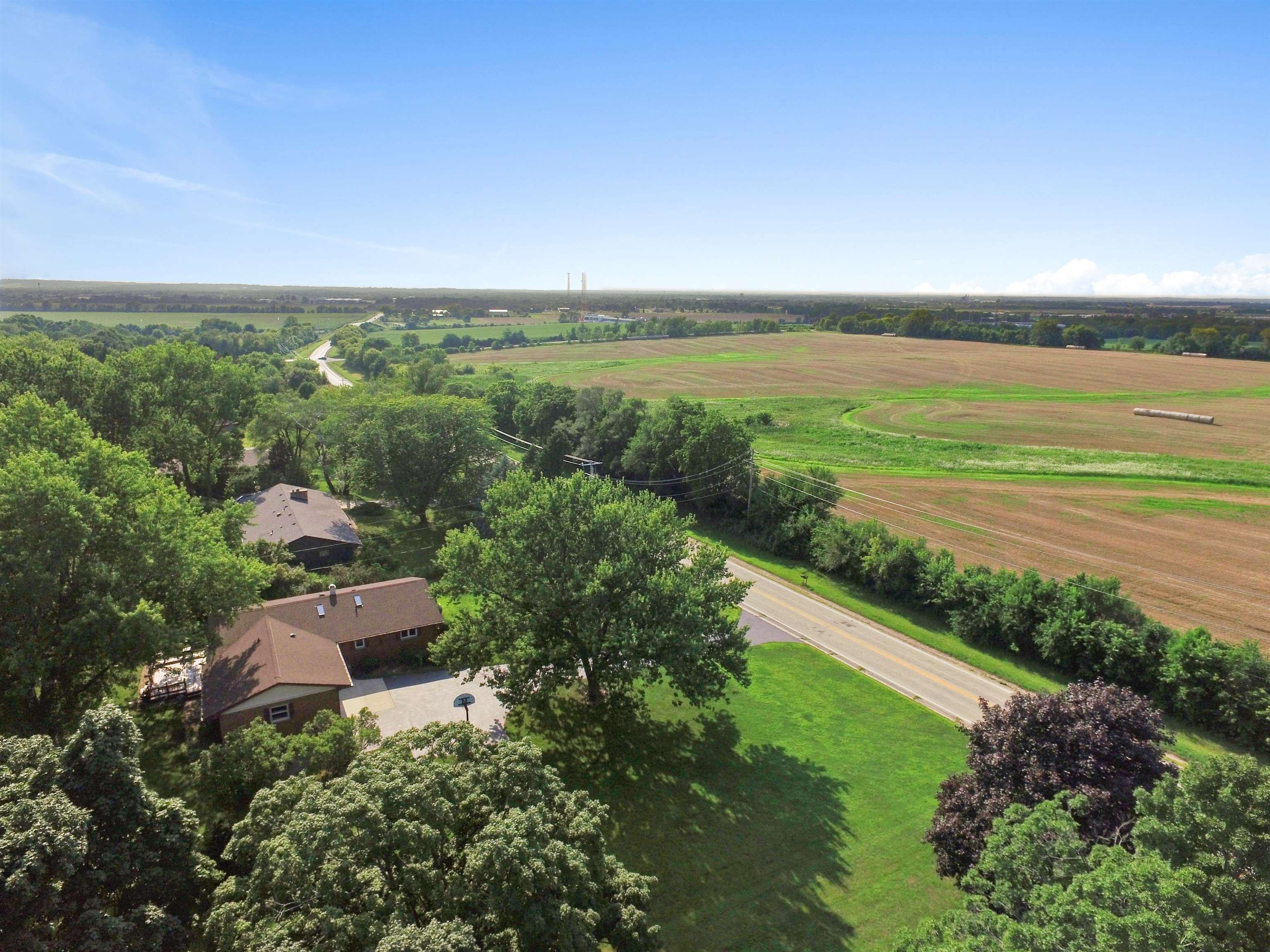 6951 McCurry Road Roscoe, IL 61073 - Photo 18 of 27 Gallery Image 18