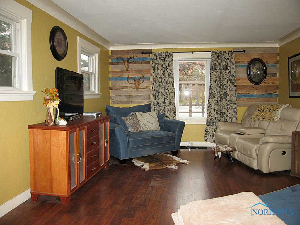 7018 Angola Road Holland, OH 43528 - Photo 7 of 12 Gallery Image 7
