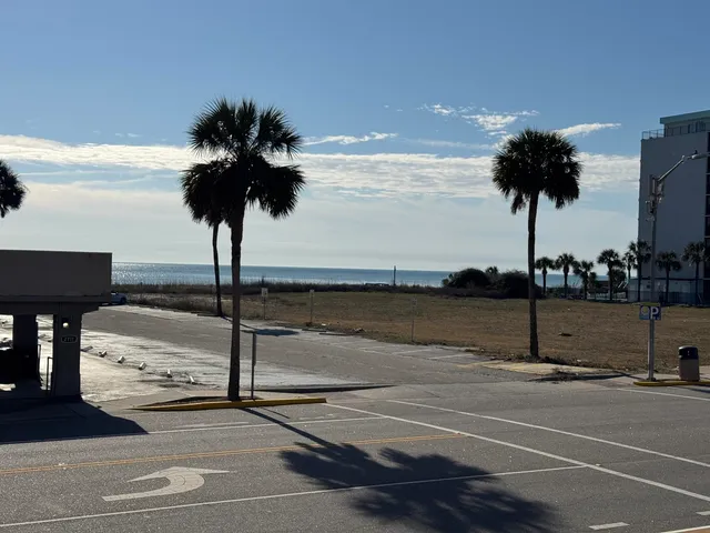 $199,900 | 2710 South Ocean Boulevard, Unit 103, Myrtle Beach, SC 29577