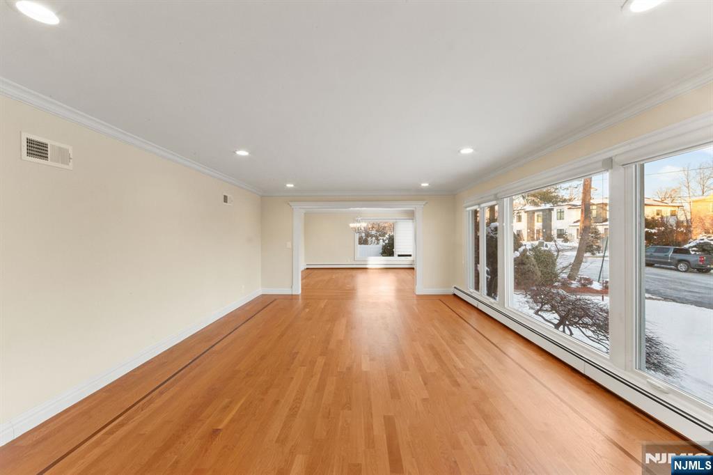 662 Summit Street Englewood Cliffs, NJ 07632 - Photo 16 of 48