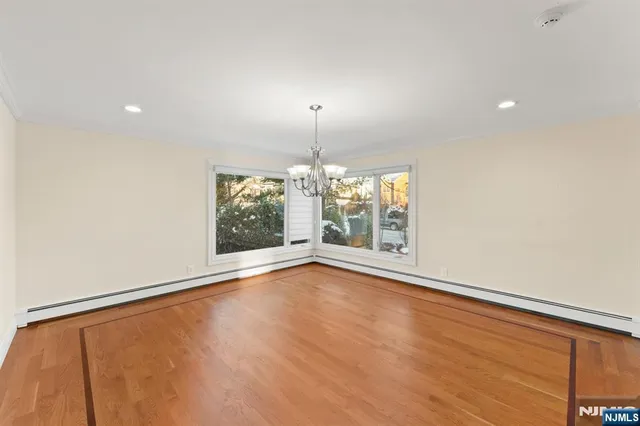 $2,799,000 | 662 Summit Street, Englewood Cliffs, NJ 07632