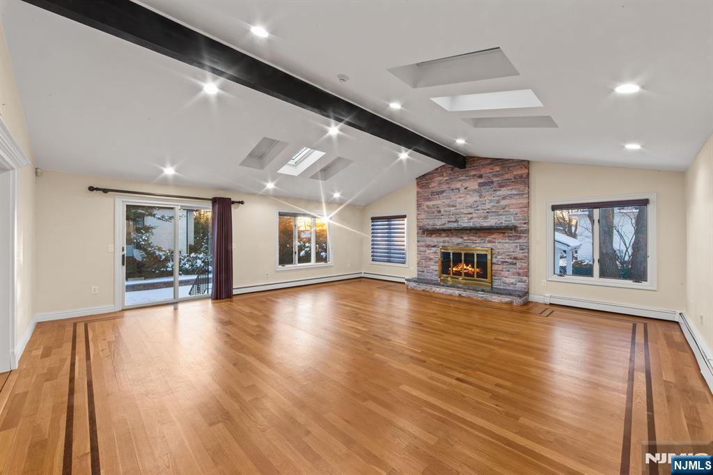 662 Summit Street Englewood Cliffs, NJ 07632 - Photo 26 of 48