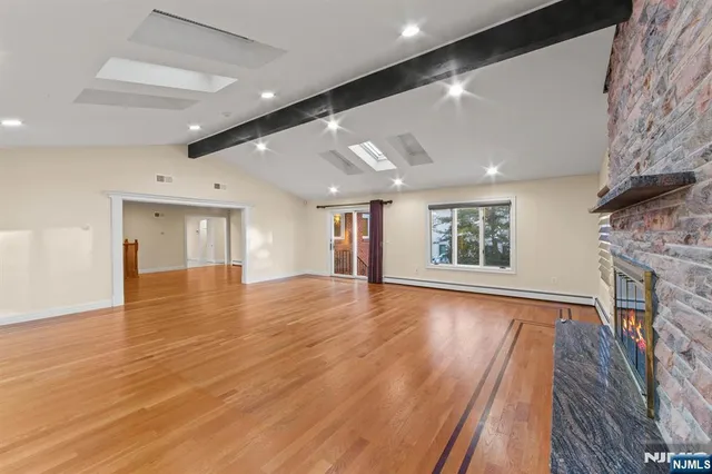 $2,799,000 | 662 Summit Street, Englewood Cliffs, NJ 07632