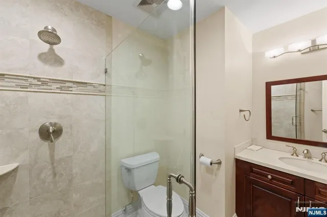 $2,799,000 | 662 Summit Street, Englewood Cliffs, NJ 07632