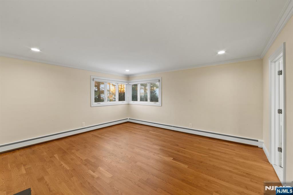 662 Summit Street Englewood Cliffs, NJ 07632 - Photo 30 of 48