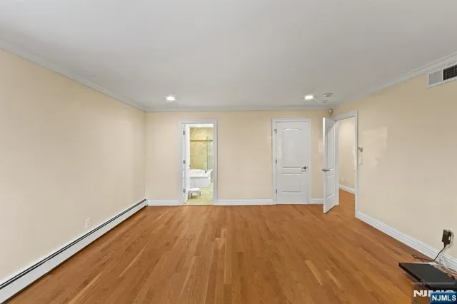 $2,799,000 | 662 Summit Street, Englewood Cliffs, NJ 07632