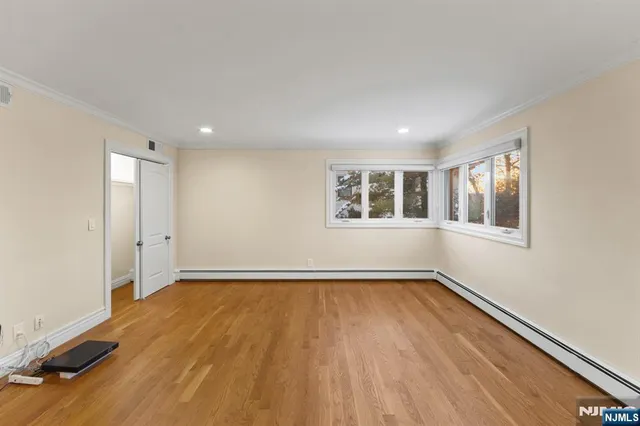 $2,799,000 | 662 Summit Street, Englewood Cliffs, NJ 07632