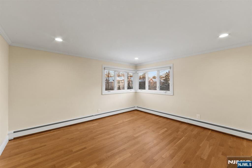 662 Summit Street Englewood Cliffs, NJ 07632 - Photo 35 of 48