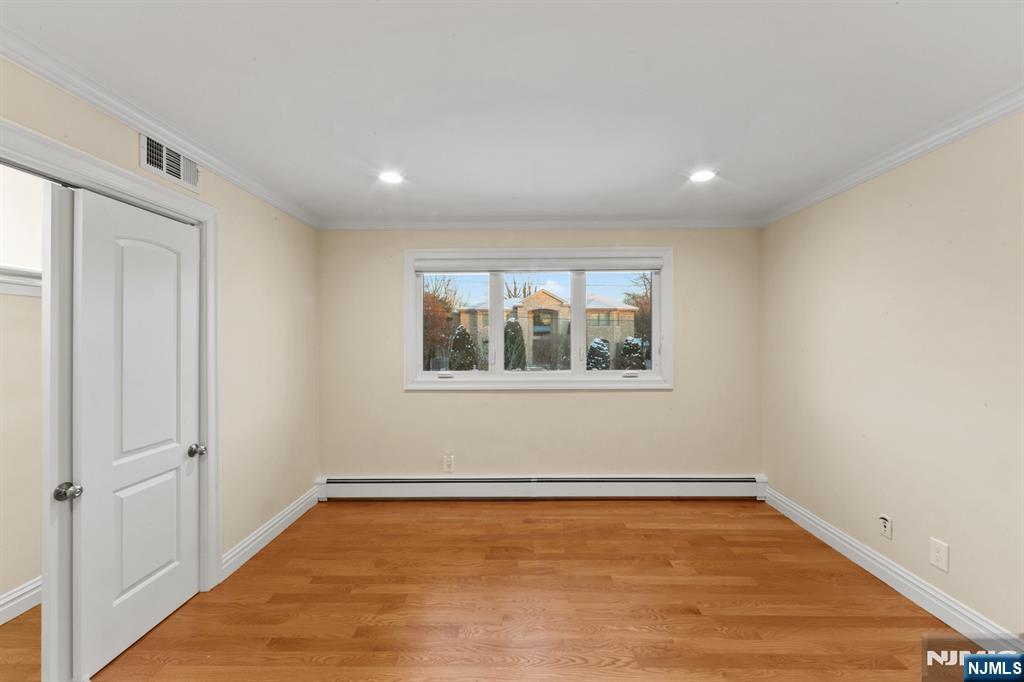 662 Summit Street Englewood Cliffs, NJ 07632 - Photo 37 of 48