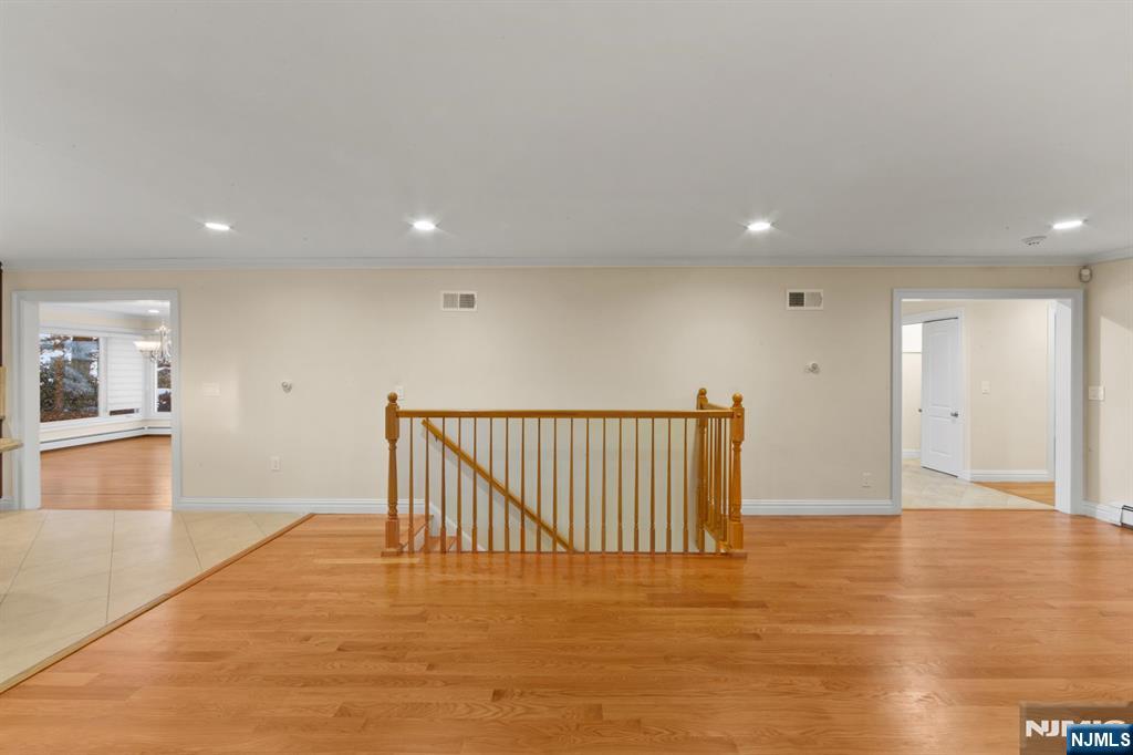 662 Summit Street Englewood Cliffs, NJ 07632 - Photo 38 of 48