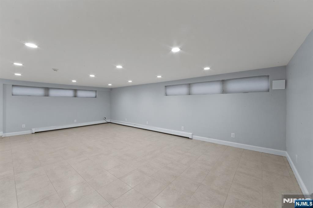 662 Summit Street Englewood Cliffs, NJ 07632 - Photo 40 of 48