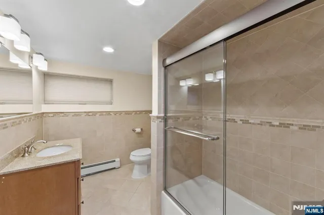 $2,799,000 | 662 Summit Street, Englewood Cliffs, NJ 07632