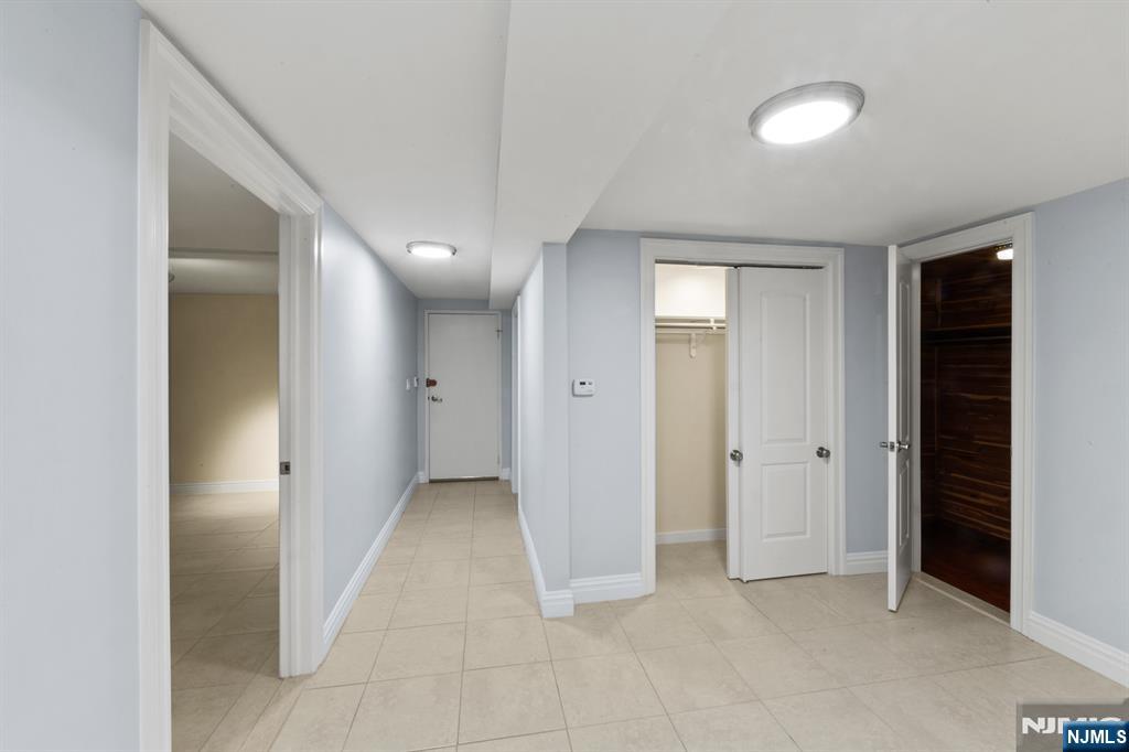 662 Summit Street Englewood Cliffs, NJ 07632 - Photo 45 of 48