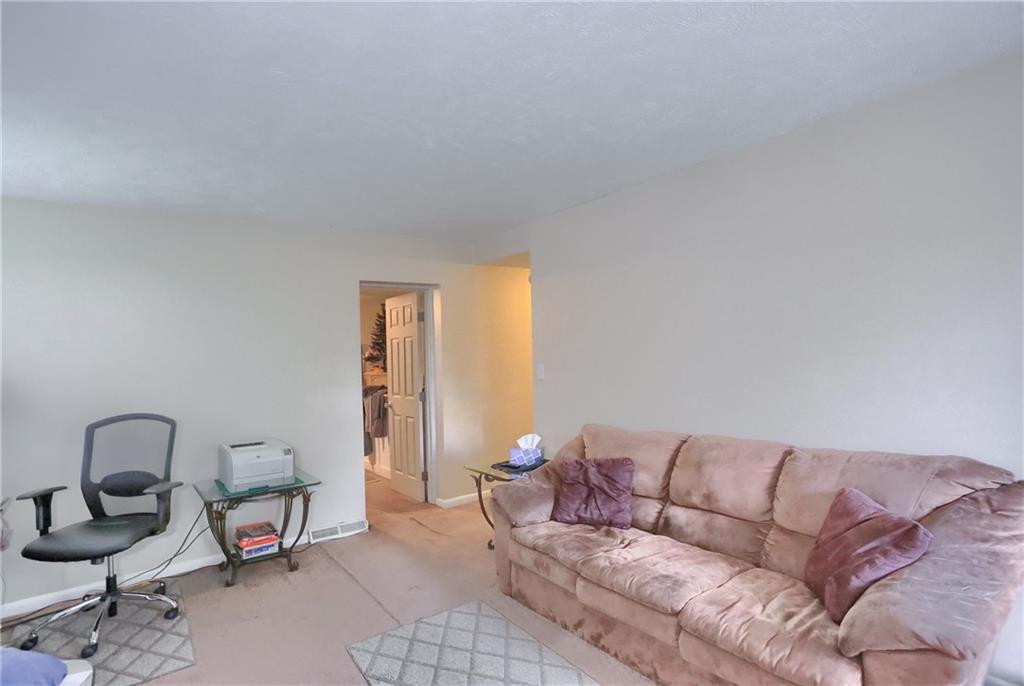 517 Ridge Avenue Carnegie, PA 15106 - Photo 22 of 38 Top Unit - Living room to bedroom flow.