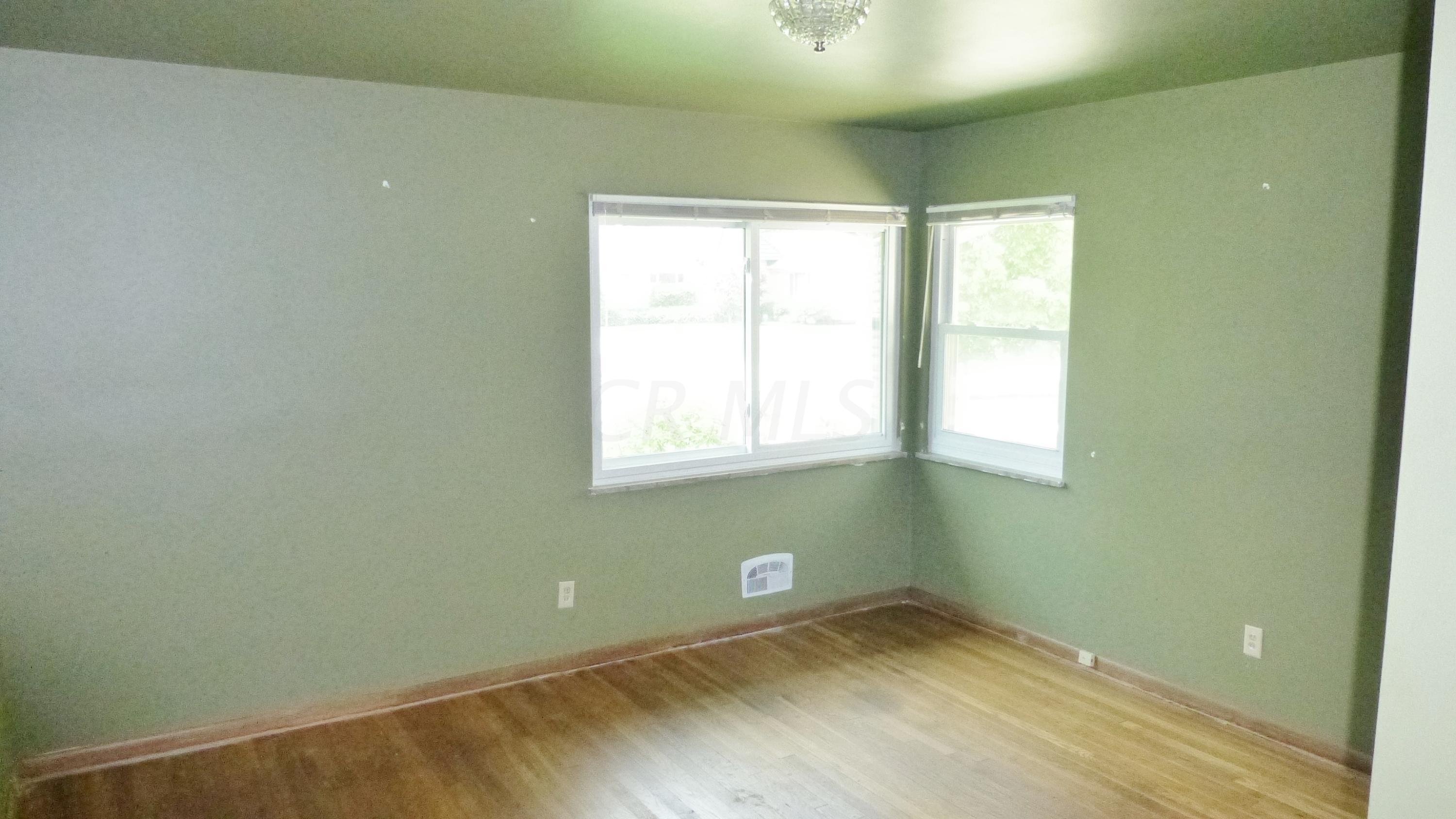 114 South Harding Road Columbus, OH 43209 - Photo 8 of 12