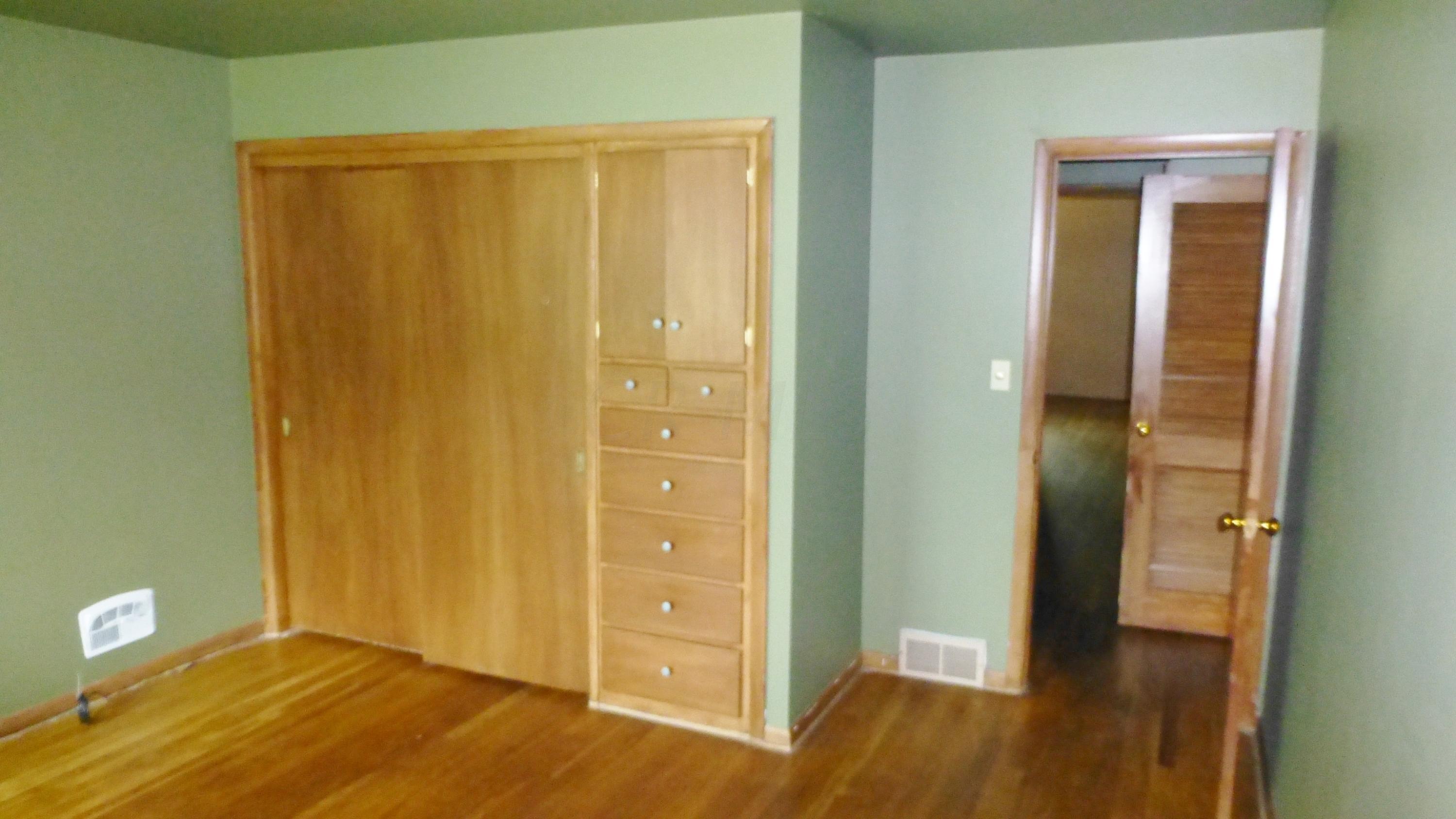 114 South Harding Road Columbus, OH 43209 - Photo 9 of 12