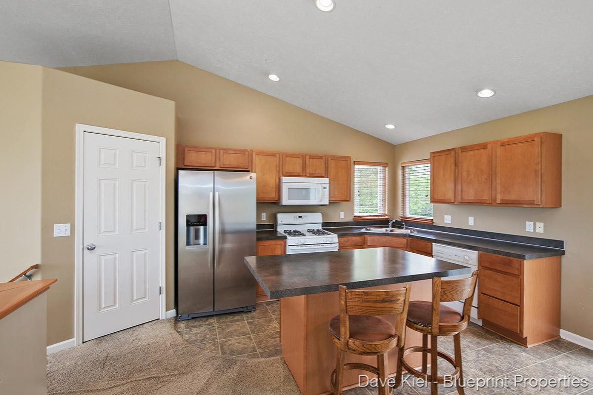 431 Seneca Ridge Drive Middleville, MI 49333 - Photo 11 of 23 IMG_0441