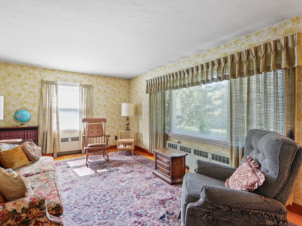 14 Snow Road Grafton, MA 01536 - Photo 8 of 22 Gallery Image 8